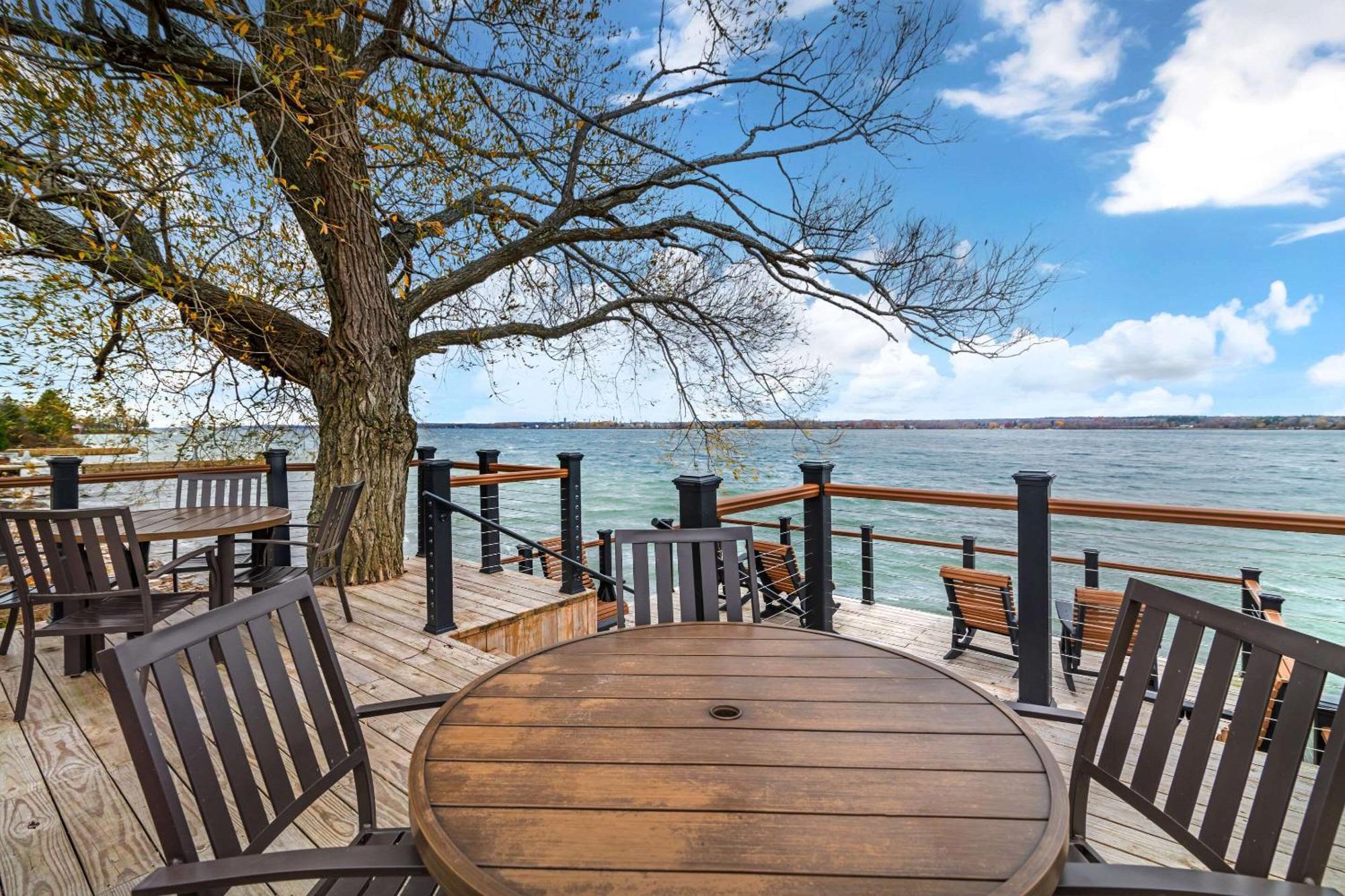 The Inn At Gran View Ogdensburg, Ascend Hotel Collection Bagian luar foto